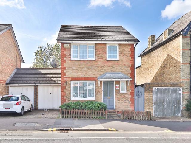 House for rent in Royal Borough of Kingston upon Thames, Greater London