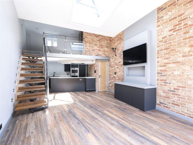 Studio for rent in Royal Borough of Kingston upon Thames, Greater London
