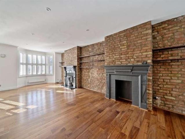 House for rent in London Borough of Merton, Cat Hill