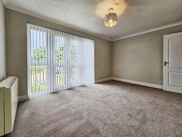 Apartment for rent in Staines, Surrey