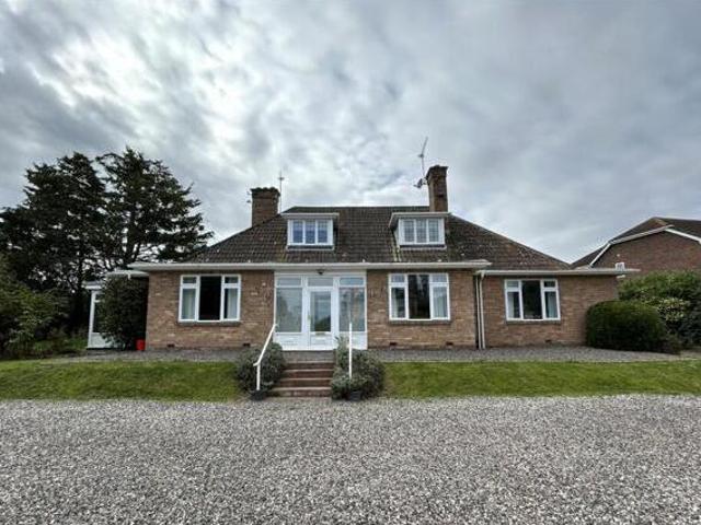 House for rent in Wellsprings, Rumwell