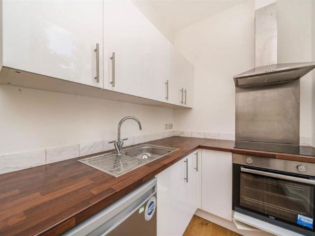 Apartment for rent in Roehampton, Greater London