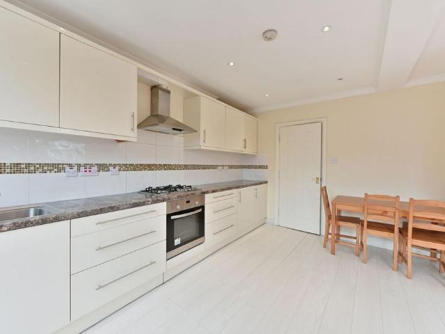 House for rent in London Borough of Merton, Merton Park