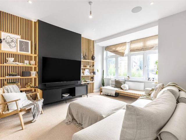 House for rent in Cottenham Park, Greater London