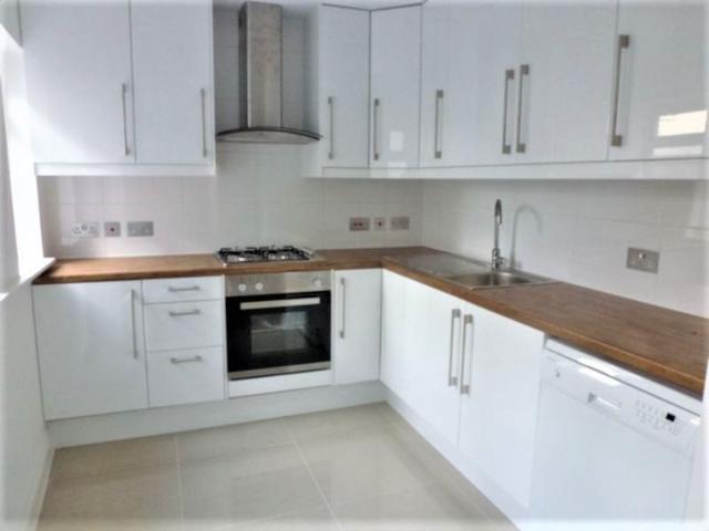 Apartment for rent in London Borough of Merton, South Wimbledon