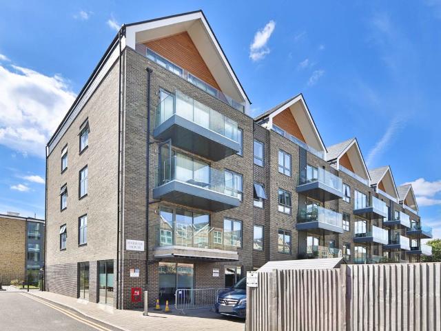 Apartment for rent in Surbiton, Greater London