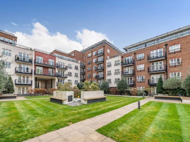 Apartment for rent in Norbiton, Greater London