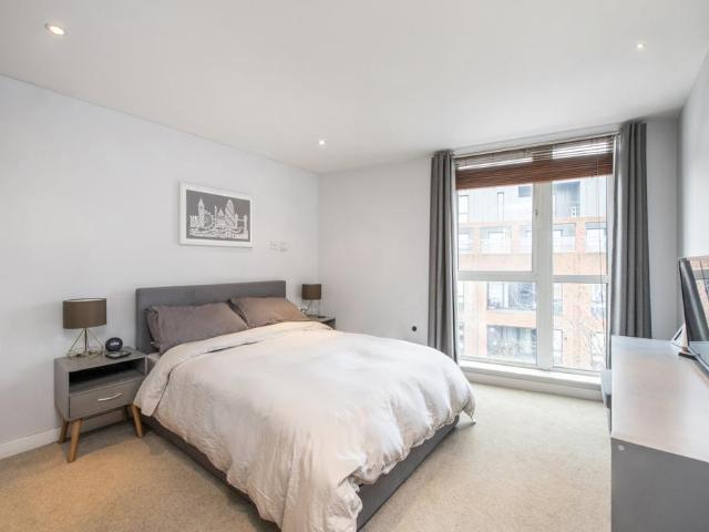 Apartment for rent in Norbiton, Greater London