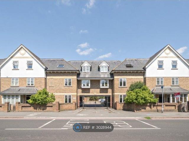 Apartment for rent in Kingston Vale, Greater London