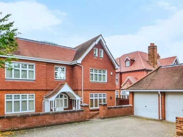 House for rent in Kingston Vale, Greater London