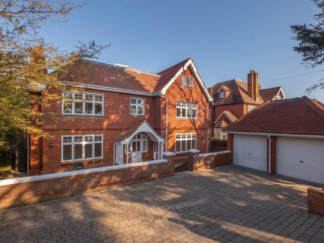 House for rent in Kingston Vale, Greater London