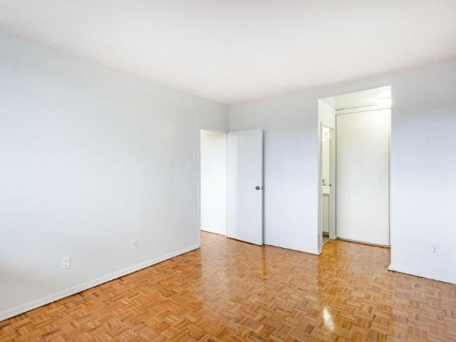 Apartment for rent in Mulhurst Bay, Ontario