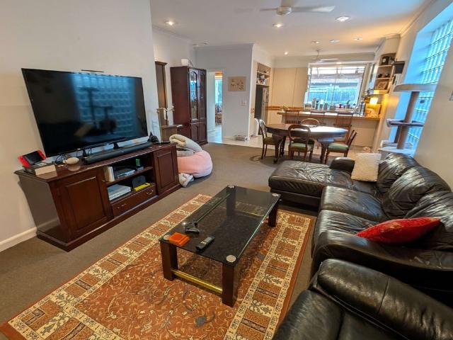 Room for rent in Kingsville, Melbourne