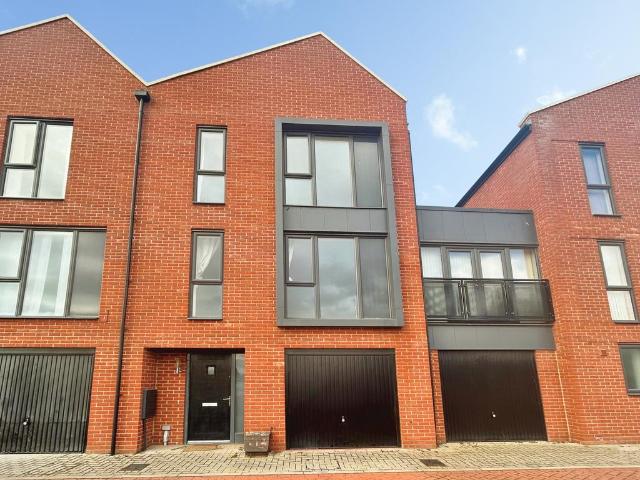 House for rent in Littleover, East Midlands