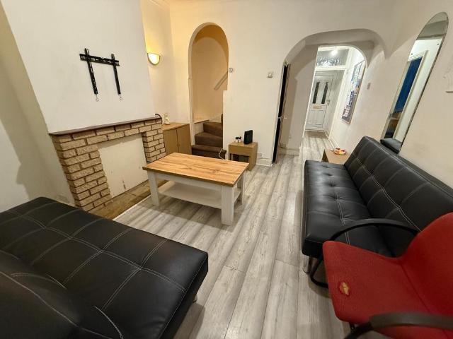 House for rent in Ball Hill, Coventry