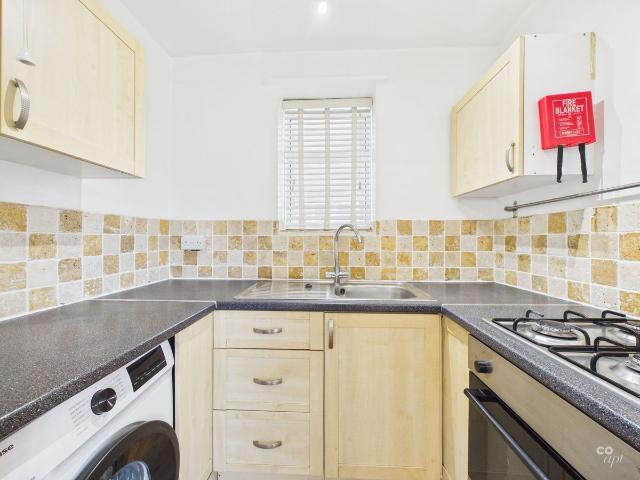Studio for rent in Aldrington