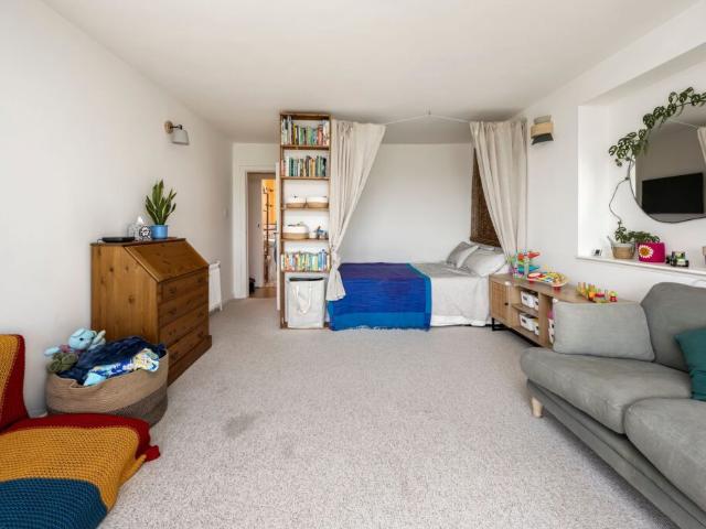 Apartment for rent in Aldrington