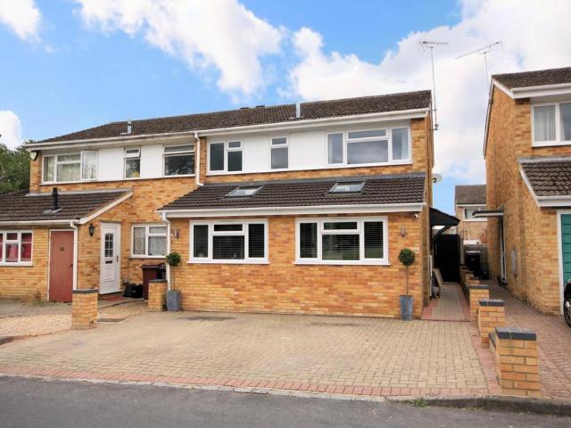 House for rent in Caversham Park, Reading