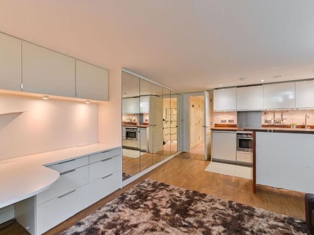 Studio for rent in London Borough of Wandsworth, Greater London