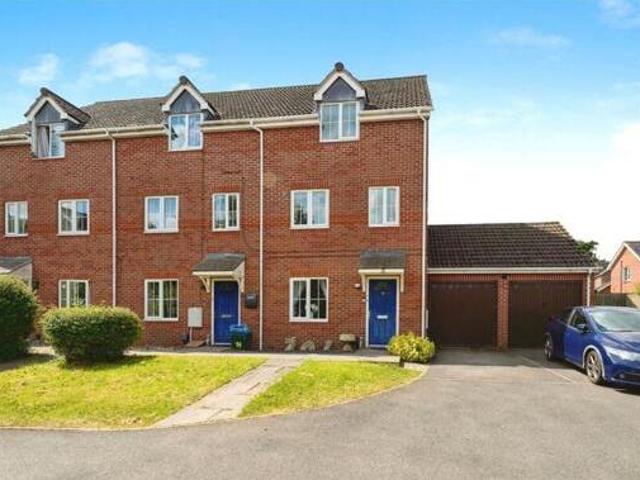House for sale in Gloucester, Gloucestershire