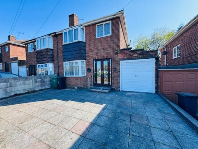 House for rent in Scott's Green, Brierley Hill