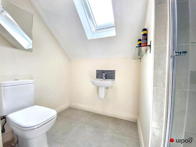 House for rent in Kingswood