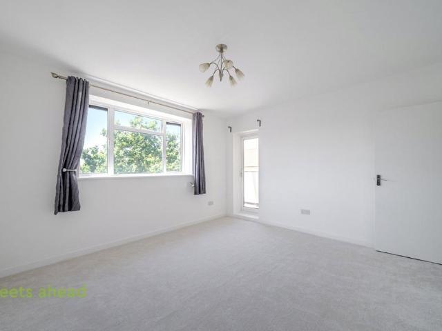 Apartment for rent in Upper Sydenham, Greater London