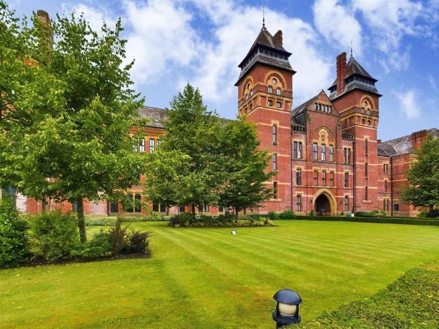 Apartment for rent in Worrall, South Yorkshire