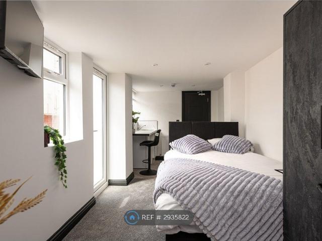 Room for rent in Brompton, Gillingham