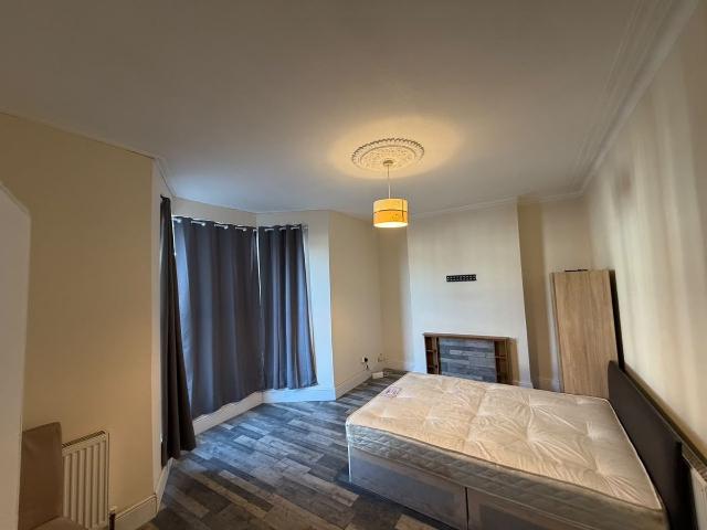 House for rent in London Borough of Redbridge, Greater London