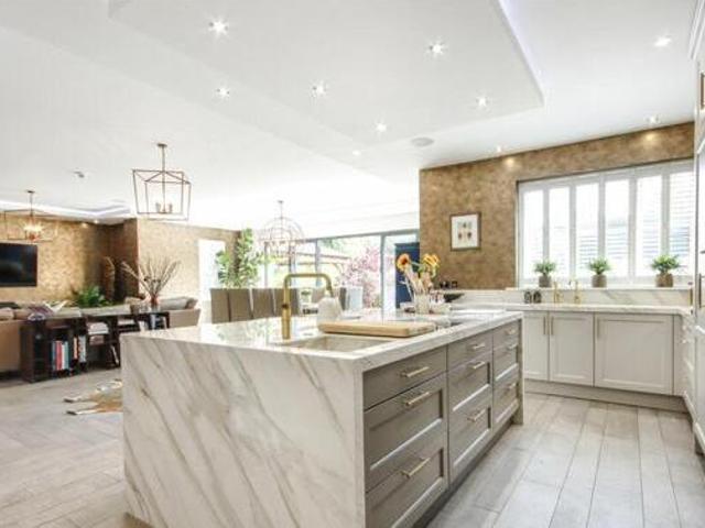 House for sale in Tadworth, Reigate and Banstead