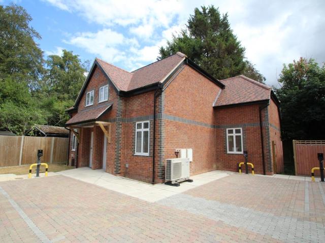 House for rent in London Borough of Croydon, Selsdon