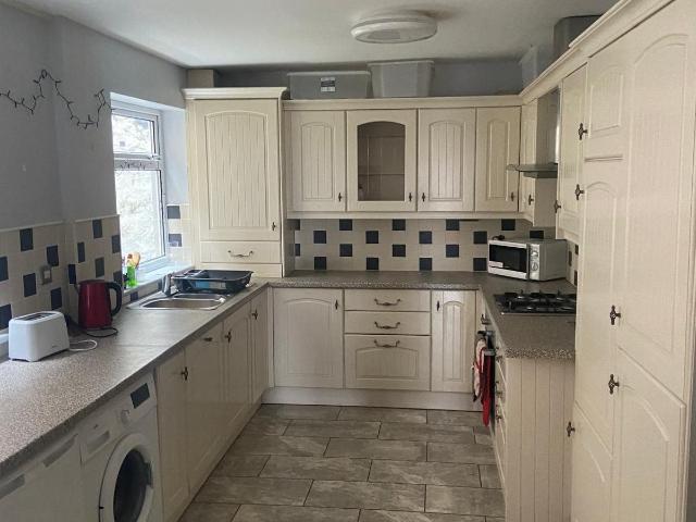House for rent in Nangreaves, Wales