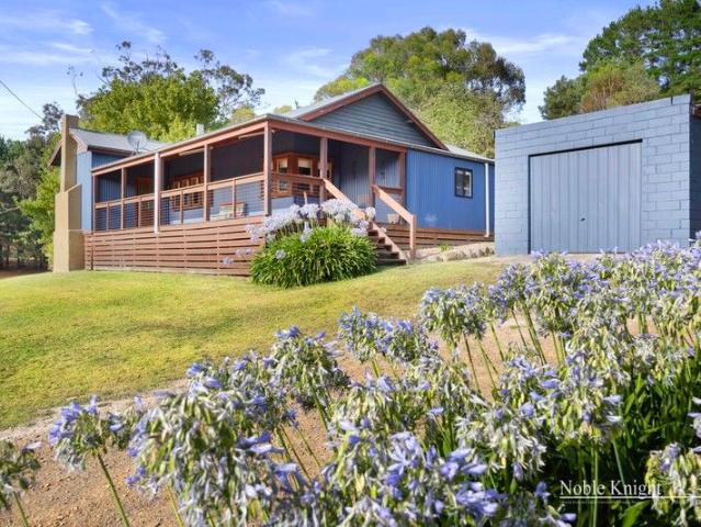 Cottage for sale in Flowerdale, Victoria
