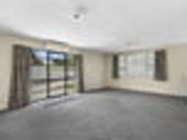 Townhouse for rent in Otakou