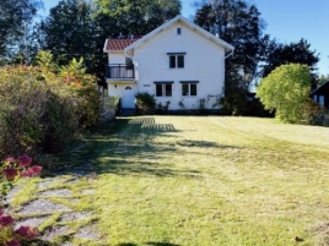 Hus hyra i Kinna, Västra Götaland