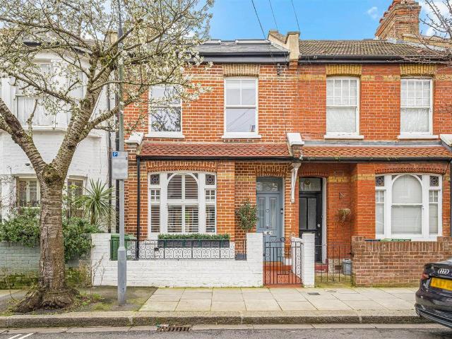 Apartment for rent in West Kensington, Greater London