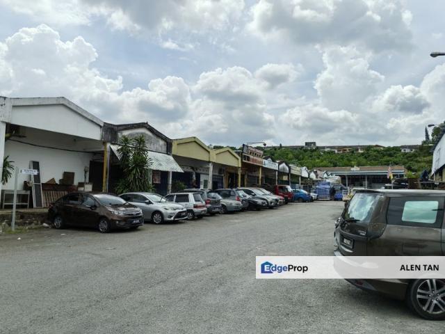 Warehouse for rent in Petaling, Subang Jaya