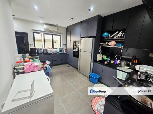 House for sale in Taman Damai Utama, Majlis Bandaraya Subang Jaya