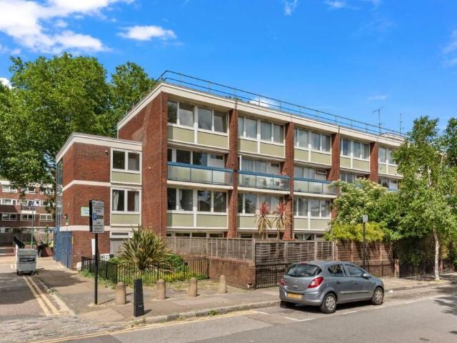 House for rent in London Borough of Islington, Greater London