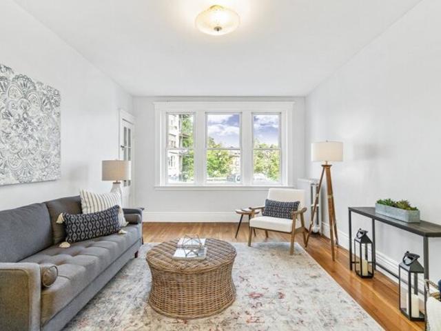 Condo for sale in Aberdeen, Boston