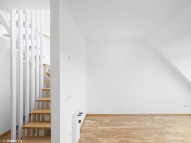 Dachgeschosswohnung kaufen in Liesing, Wien