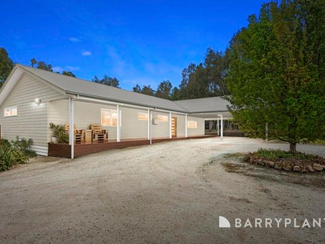 Cottage for sale in Krowera, Victoria