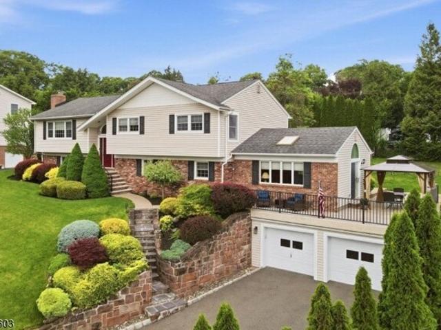 House for sale in Oakland, New Jersey