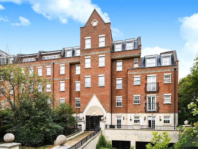 Apartment for rent in The Galleries, Navestock Side