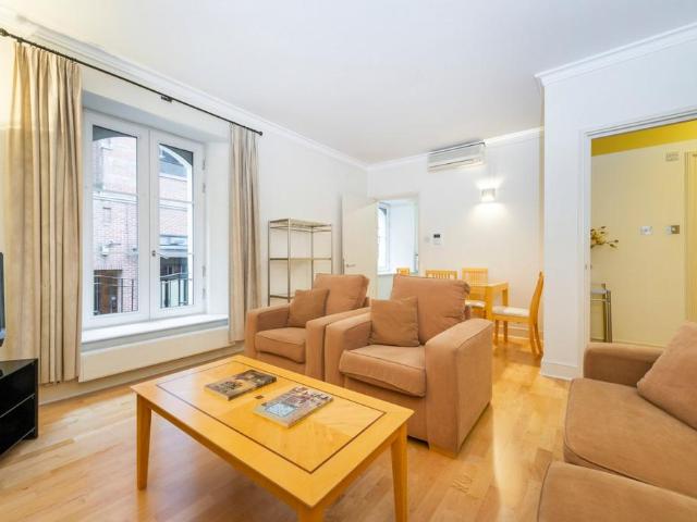 Apartment for rent in Victoria, Greater London