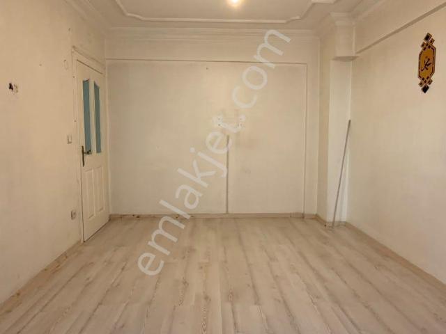 Üçevler Mahallesi, Esenyurt içerisinde kiralık mülk