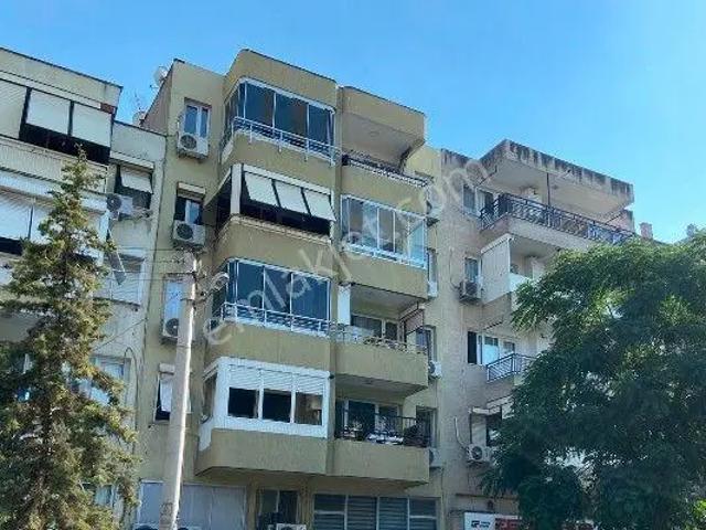 Karşiyaka, İzmir içerisinde kiralık mülk