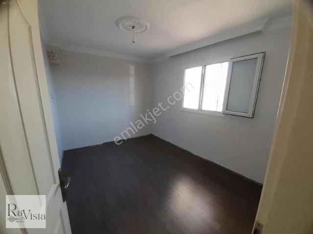 Çiçek Mahallesi, Bayraklı içerisinde kiralık mülk
