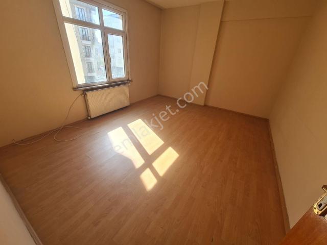 Atatürk Mahallesi, Sancaktepe içerisinde kiralık mülk